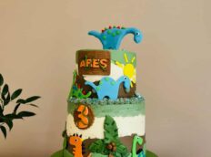 2d-animal-jungle-cake