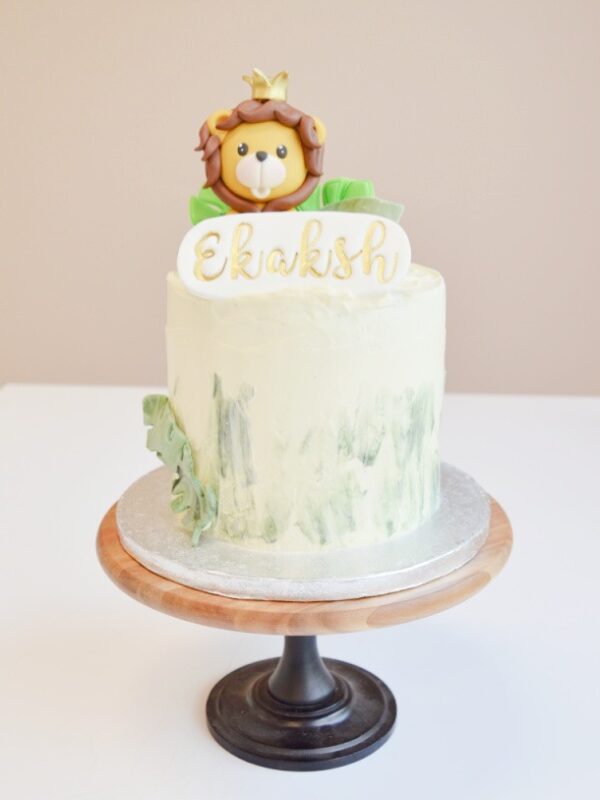 Jungle-taart-met-leeuw-en-gouden-naam