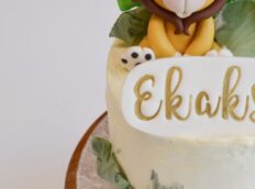 Jungle-taart-met-leeuw-en-naam-(jongens)