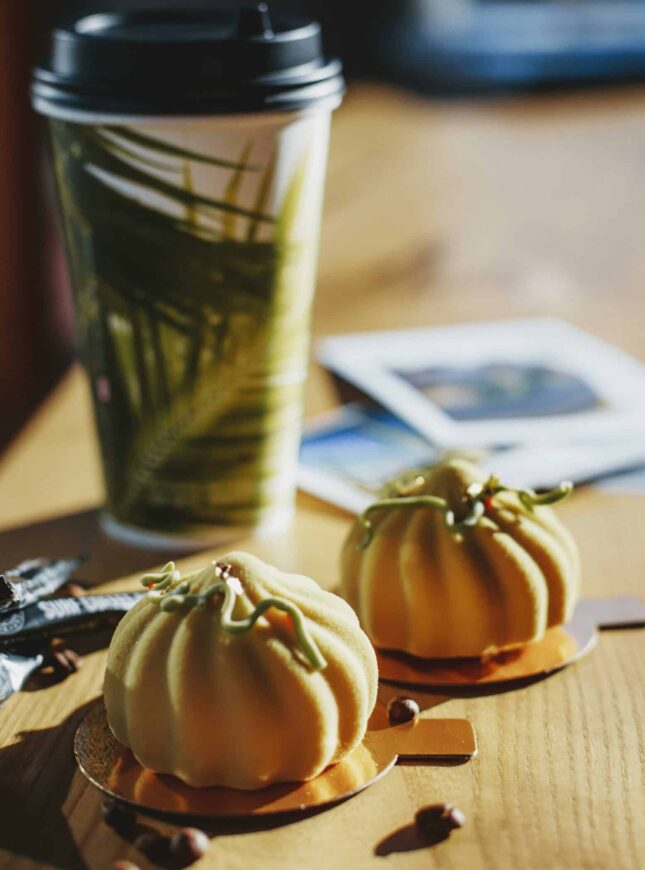 Mono-vanilla-chocolate-dessert-scaled mono-gebakjes