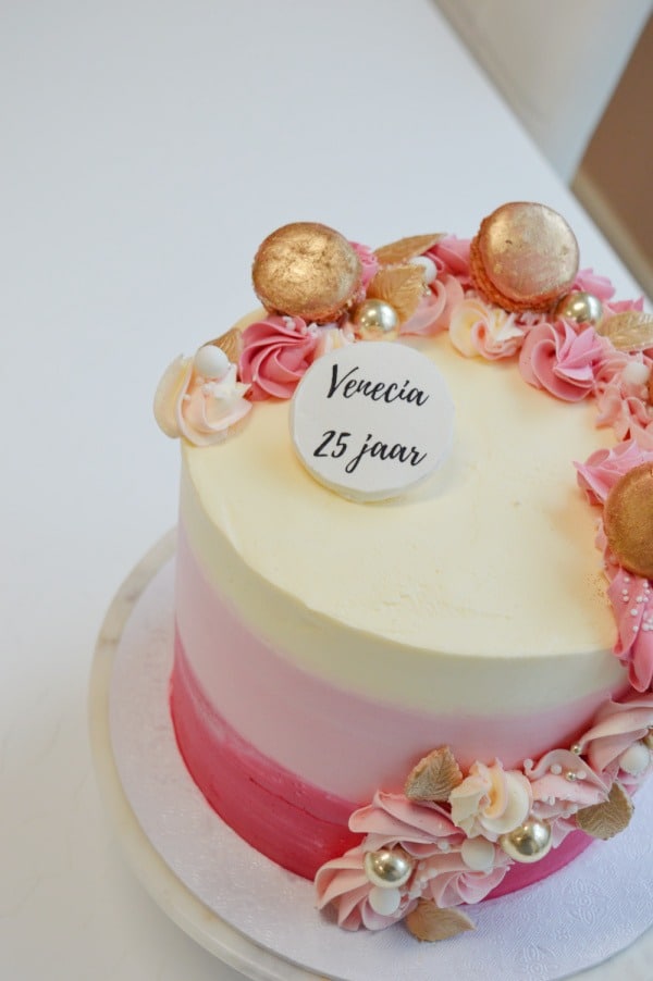 Ombre-roze-swirls ombre-taart-goud