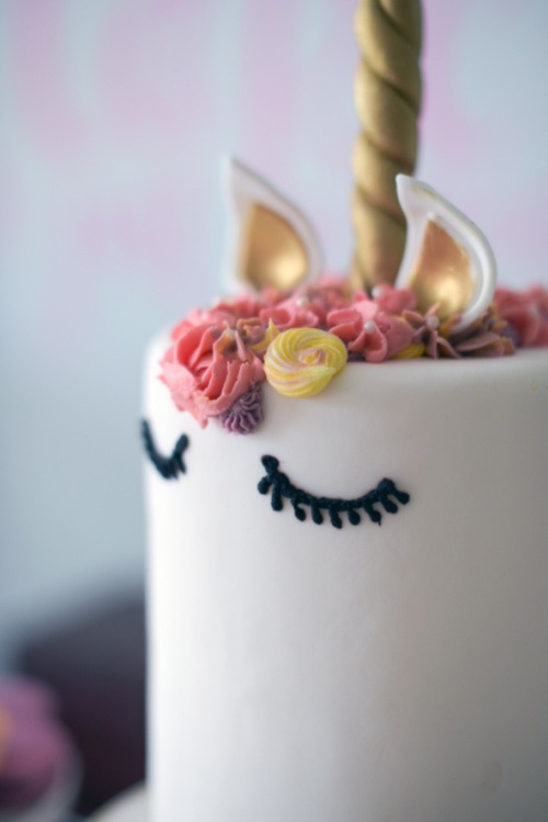 Unicorn-taart-goud unicorn-taart-bestellen