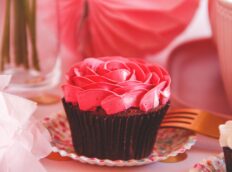 Valentijn-cupcakes-rood-roos
