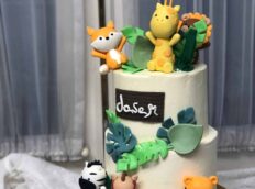cute-3d-animal-jungle-cake