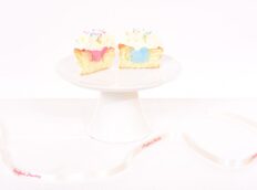 gender-reveal-cupcakes-met-roze-en-blauw-vulling