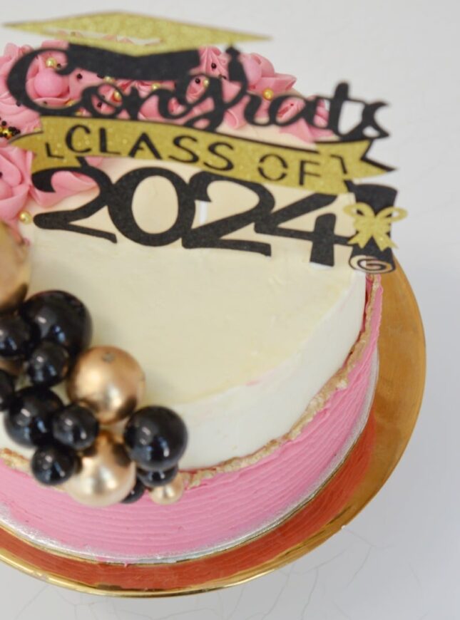 geslaagd-taart-topper-2024 geslaagd-taart-topper-2024