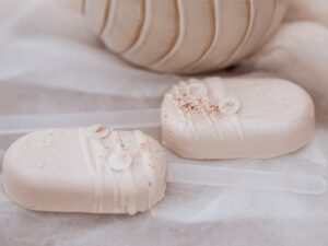 cakesicles-chocolade-beige-kleur-sprinkles