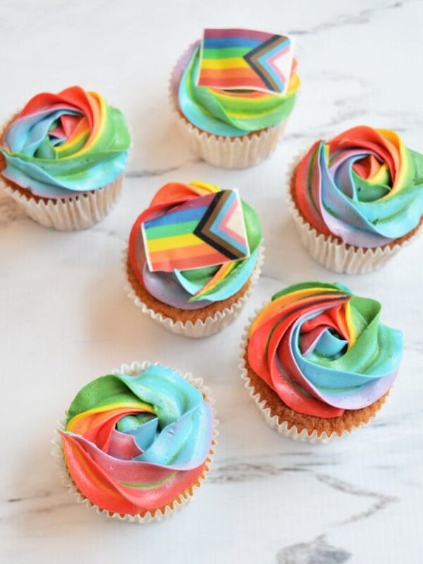 logo-pride-moth-cupcakes