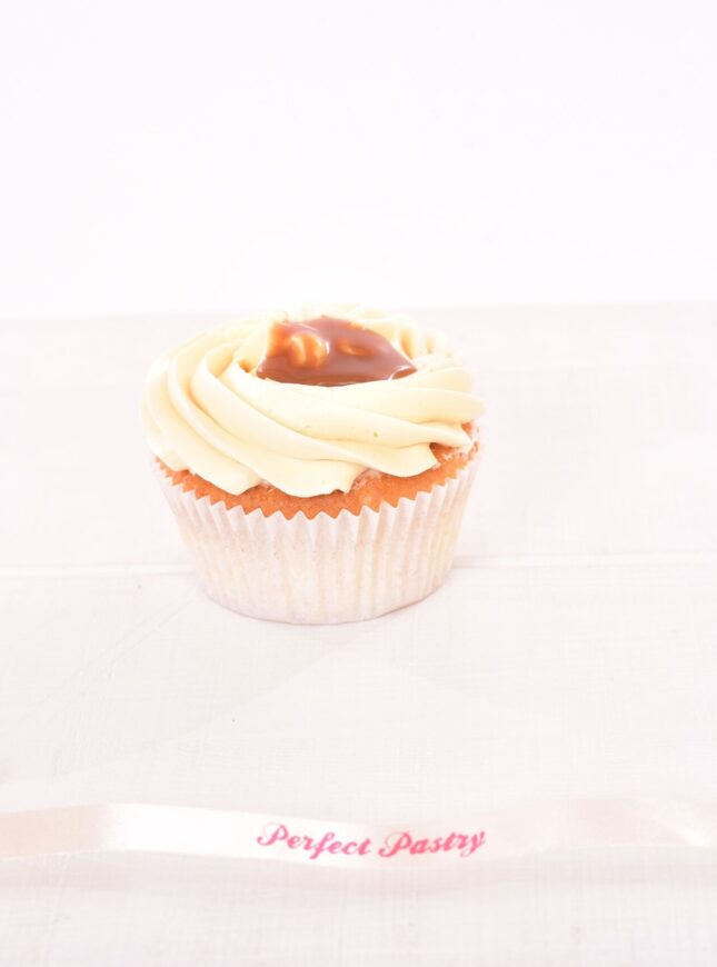 salted-caramel-cupcakes-scaled gezouten-caramel-cupcakes