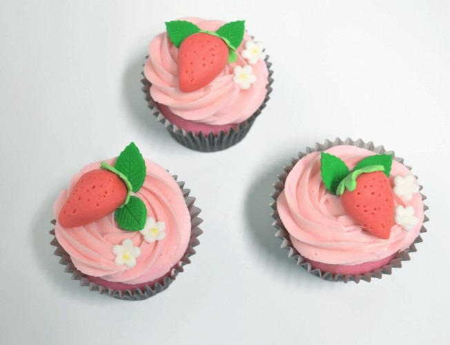 strawberry-short-cake-cupcakes-e1582009088732 strawberry-short-cake-cupcakes{:}{:en}strawberry-short-cake-cupcakes{:}