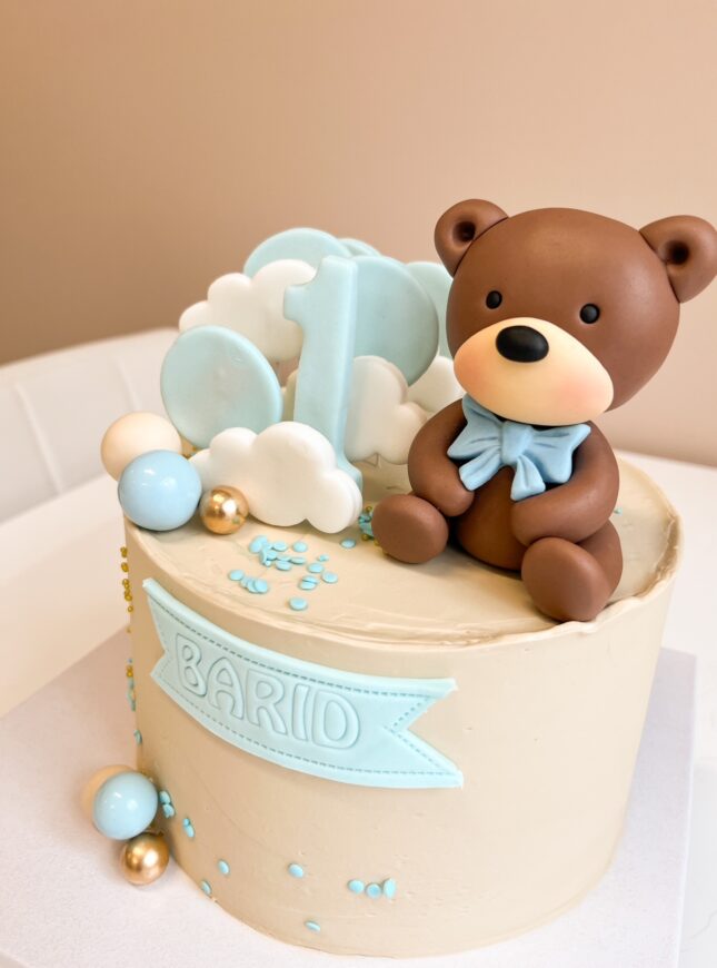 teddy-bear-met-blauw-strikje babay-bear-bruin-taart